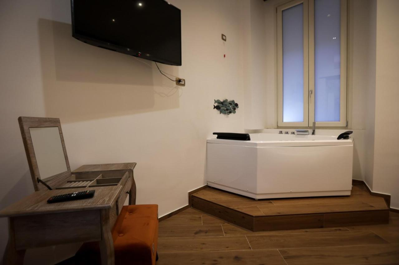 Petramare Charming House Apartment Salerno Bagian luar foto