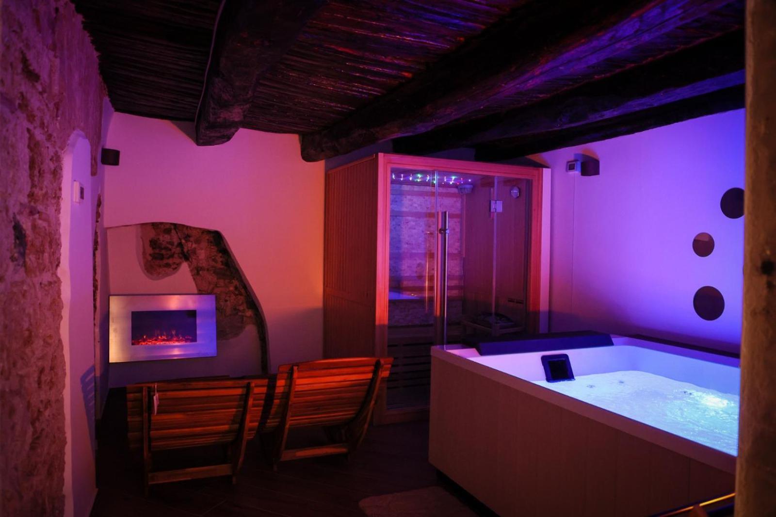 Petramare Charming House Apartment Salerno Bagian luar foto