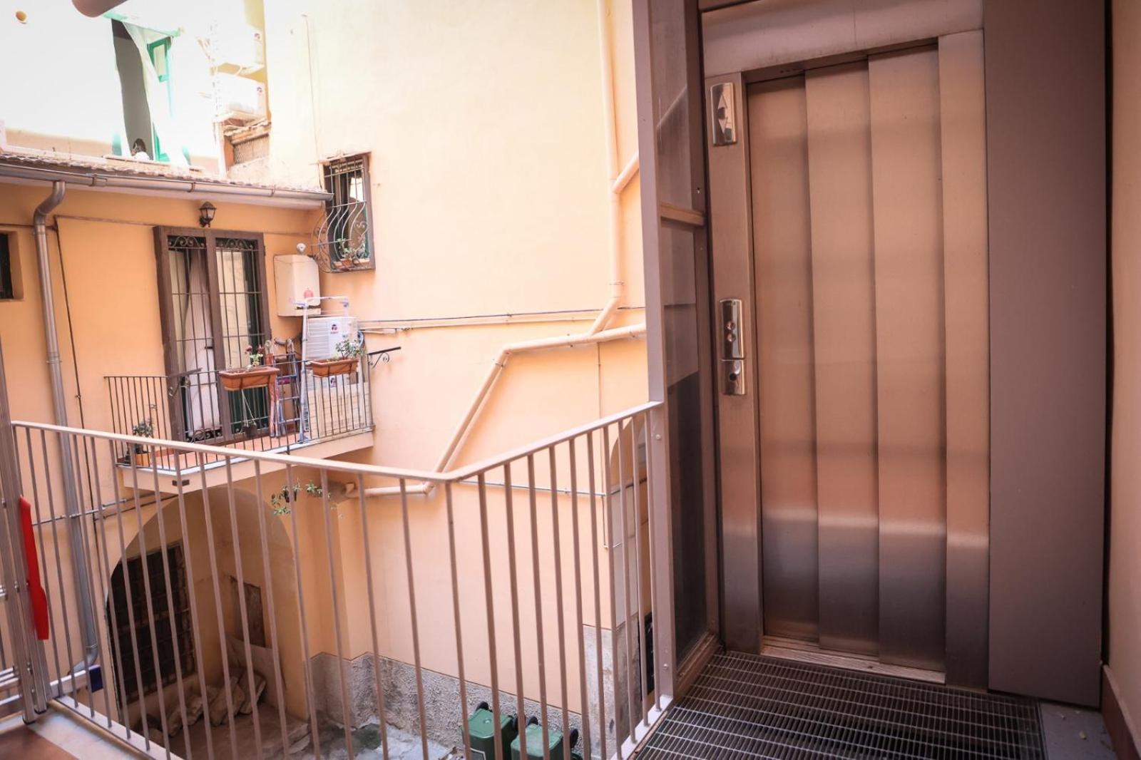 Petramare Charming House Apartment Salerno Bagian luar foto